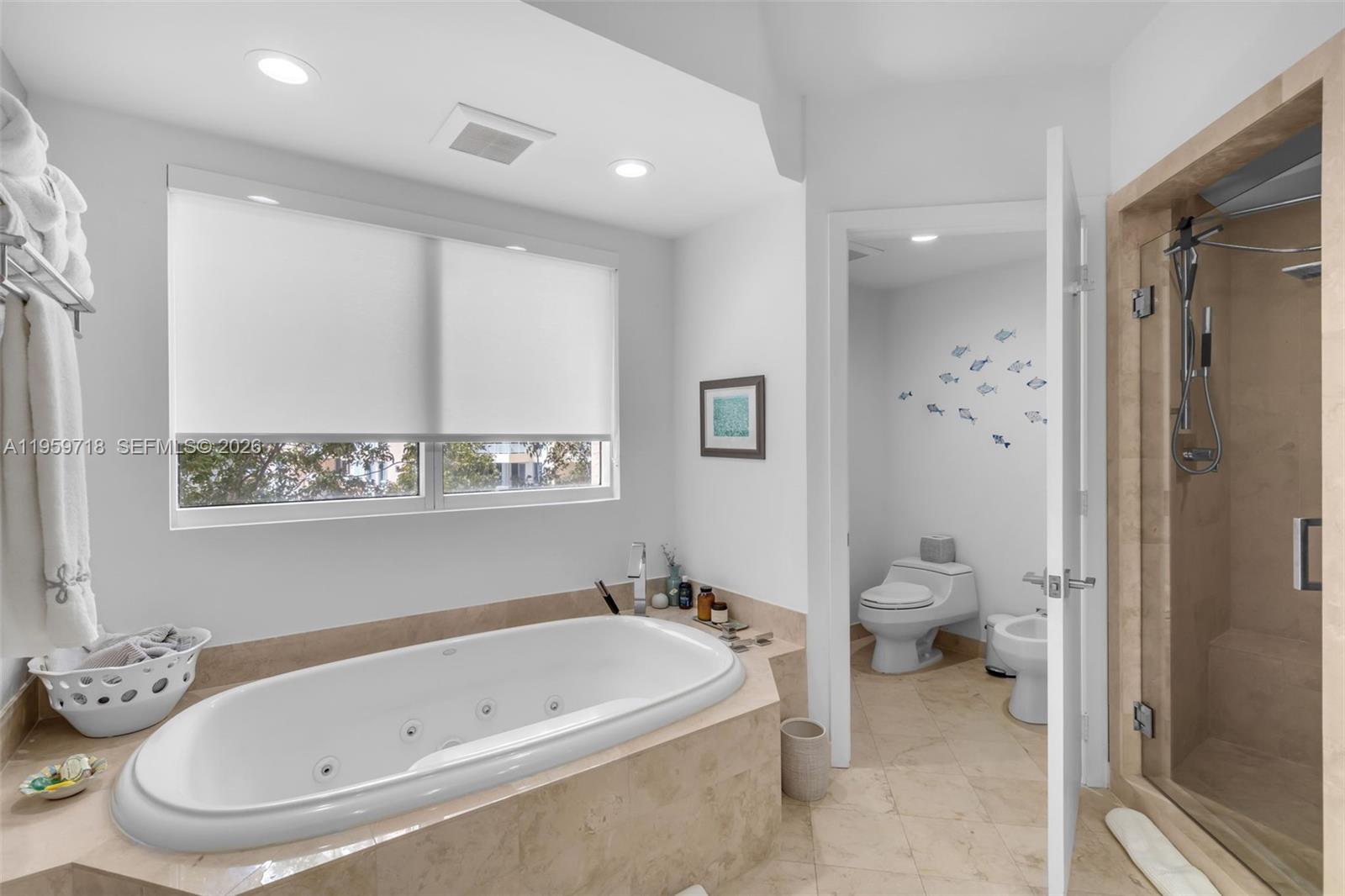 image Ocean Tower Two25