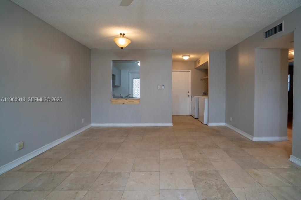 550 SE 2nd Ave #G25 Deerfield Beach, FL 33441