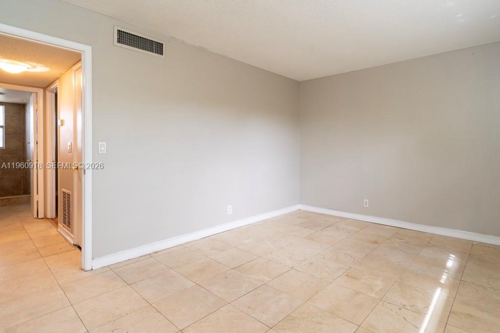 550 SE 2nd Ave #G25 Deerfield Beach, FL 33441