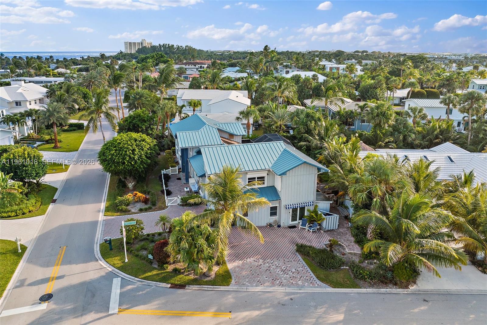 219 Colony Rd Jupiter Inlet Colony, FL 33469