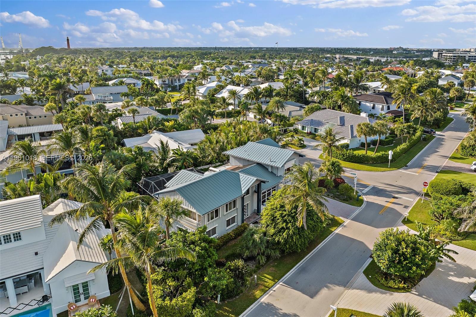 219 Colony Rd Jupiter Inlet Colony, FL 33469