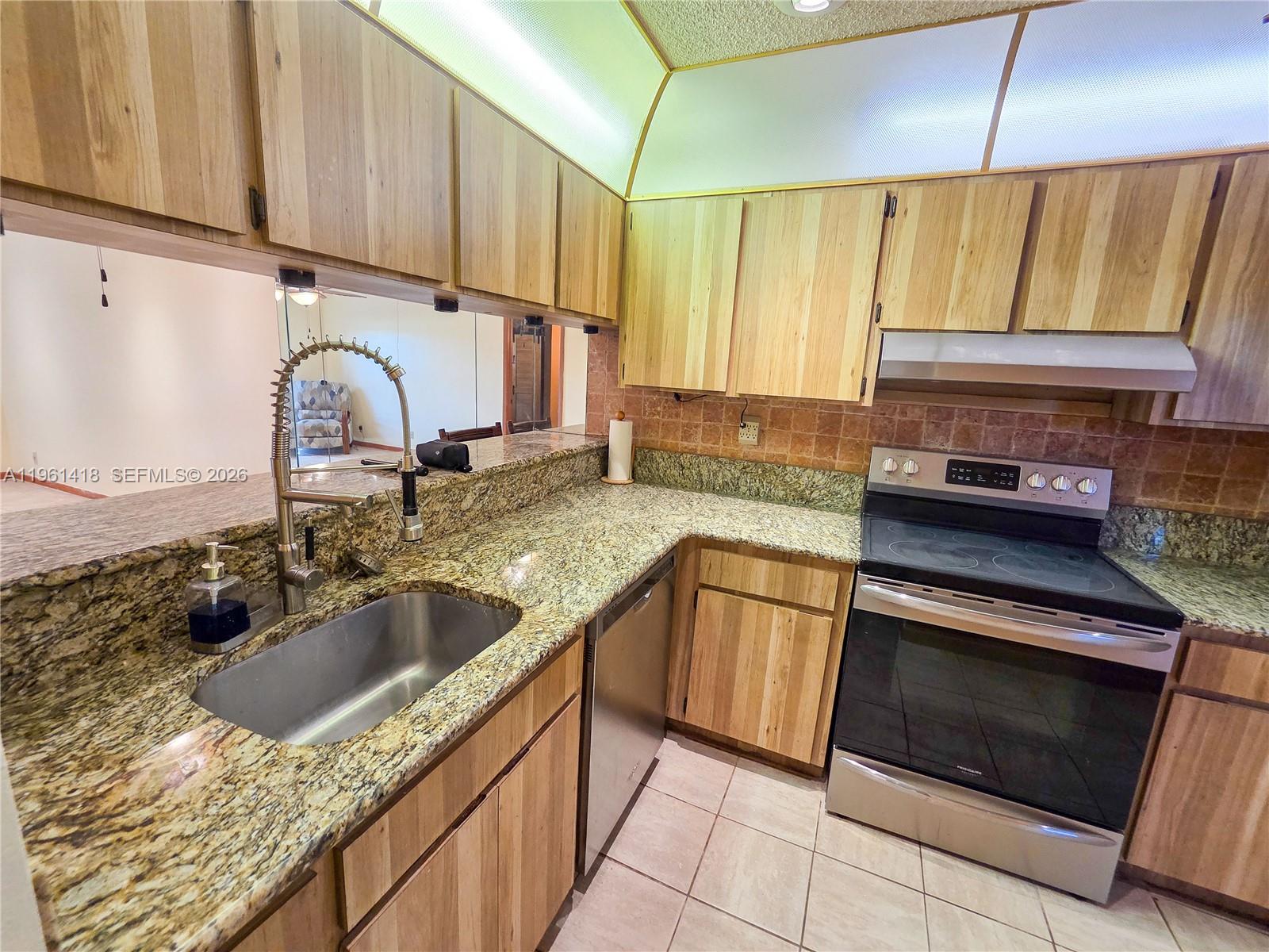 8044 NW 41st Ct Sunrise, FL 33351