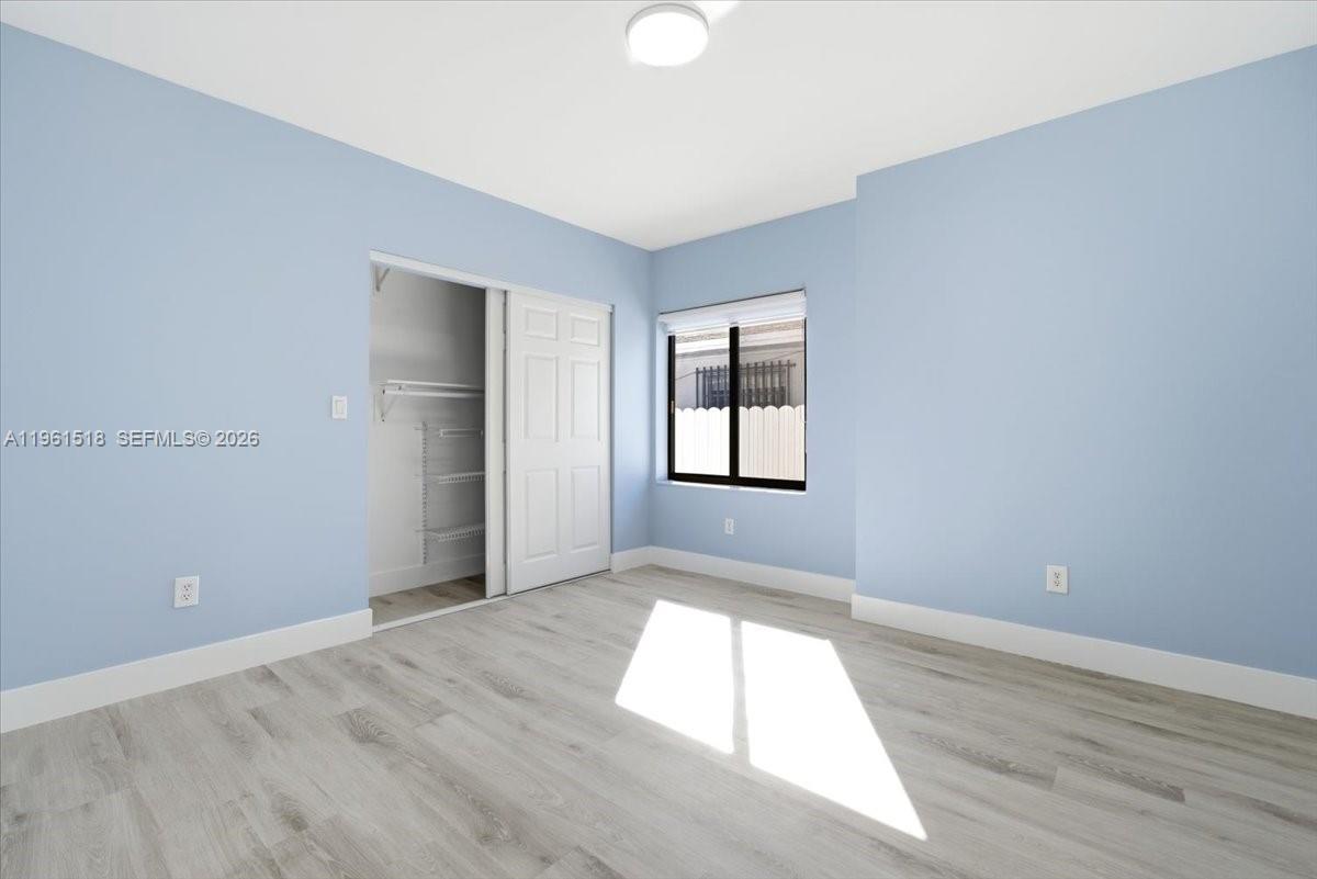 3297 SW 26th St Miami, FL 33133