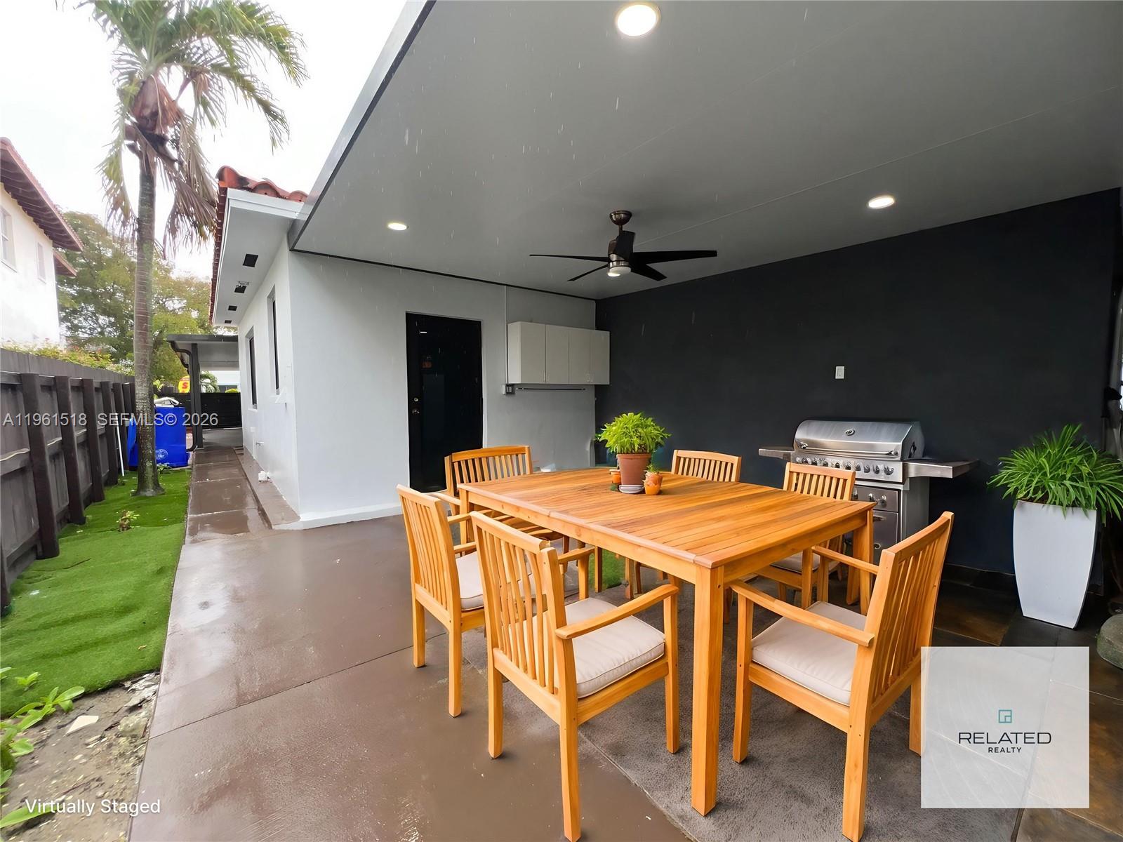 3297 SW 26th St Miami, FL 33133