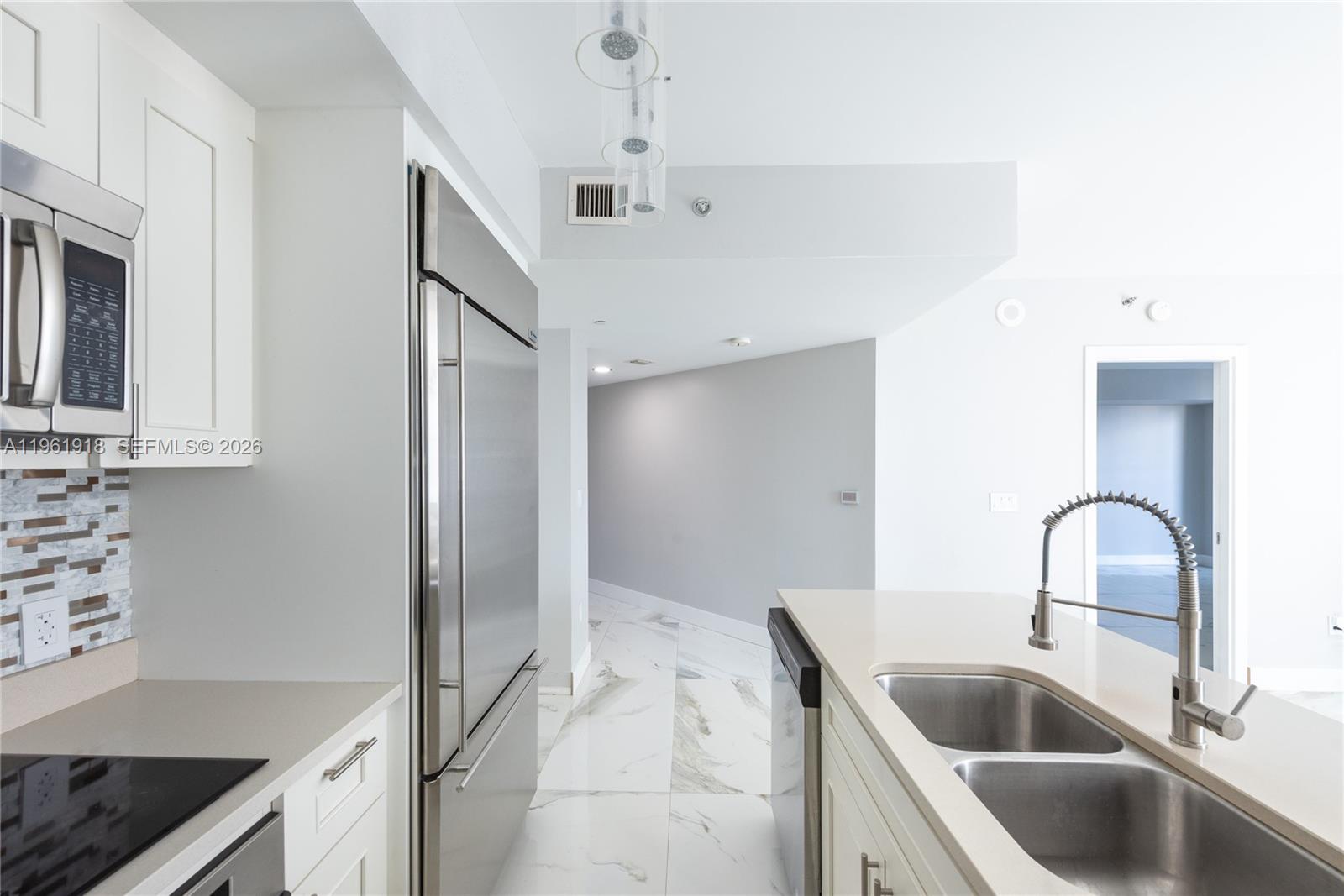 image 500 Brickell West14