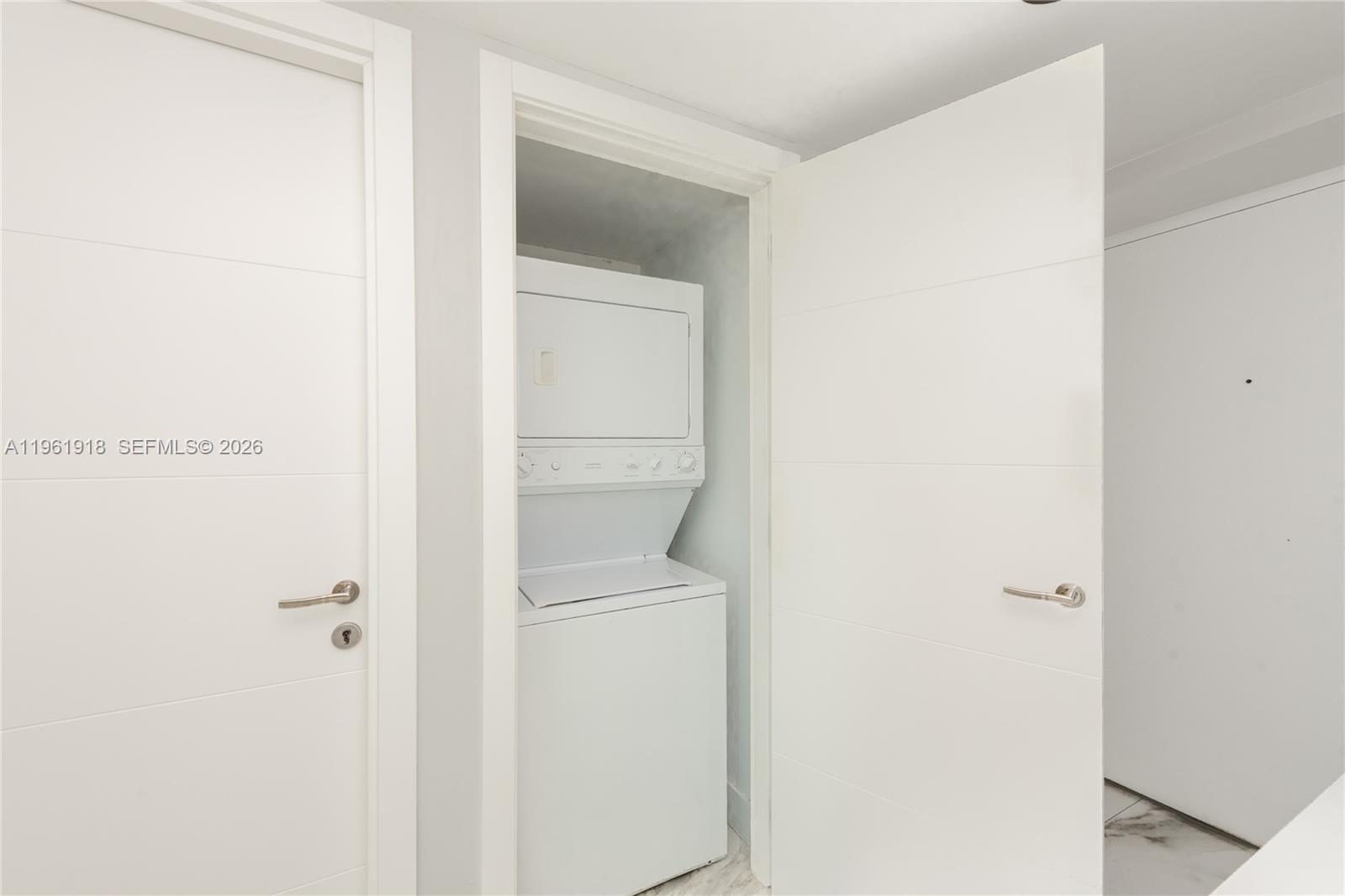 image 500 Brickell West29