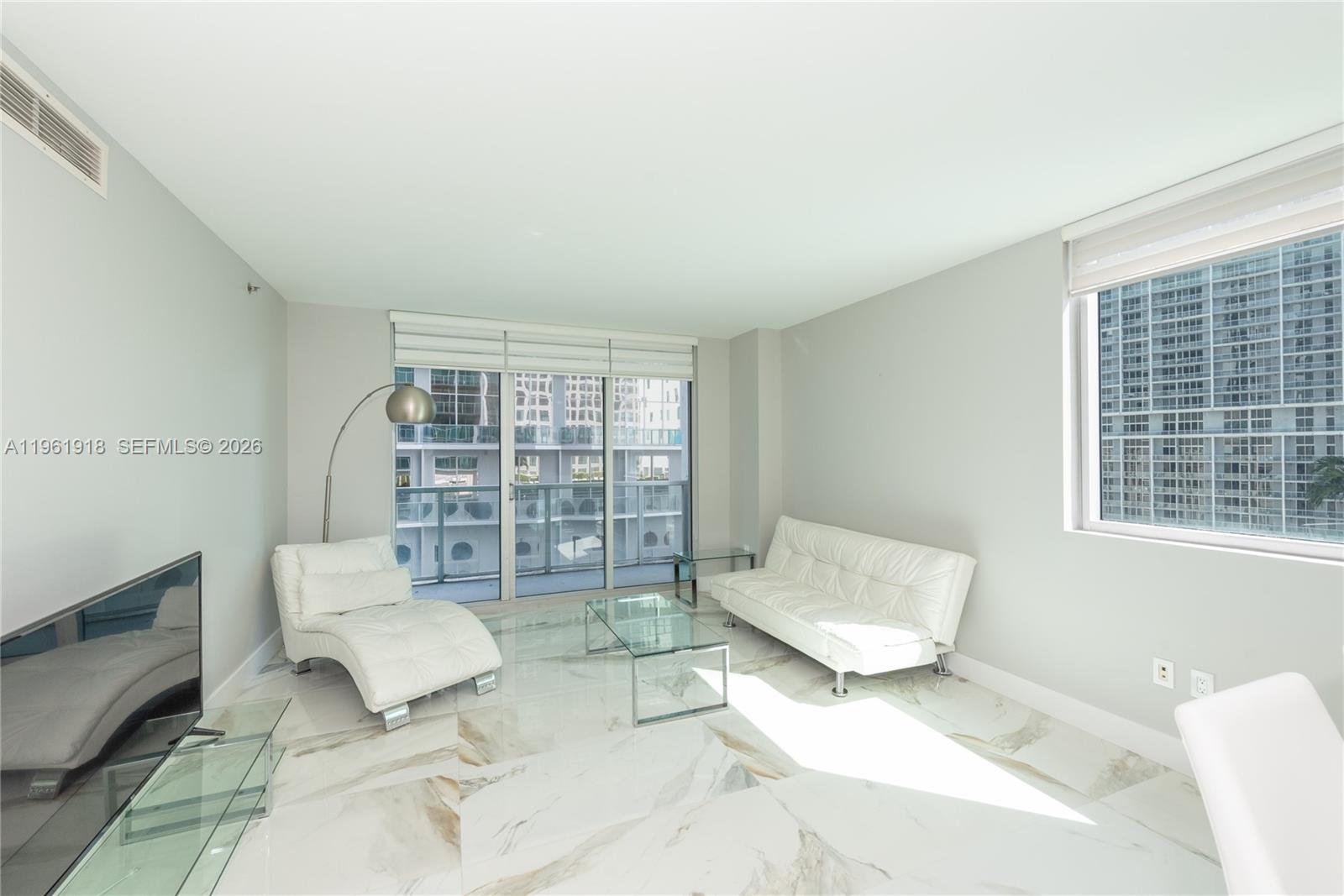 image 500 Brickell West4