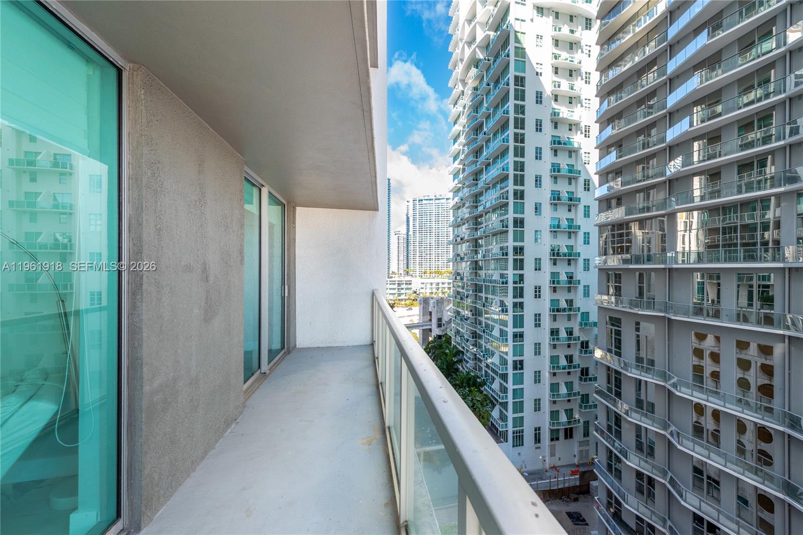 image 500 Brickell West6