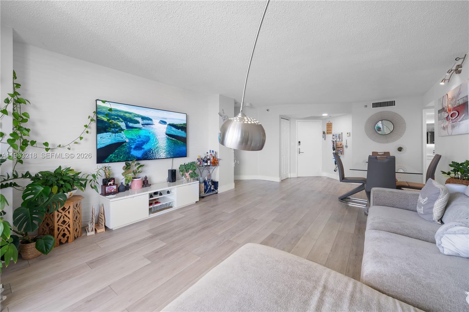 3530 Mystic Pointe Dr #1406