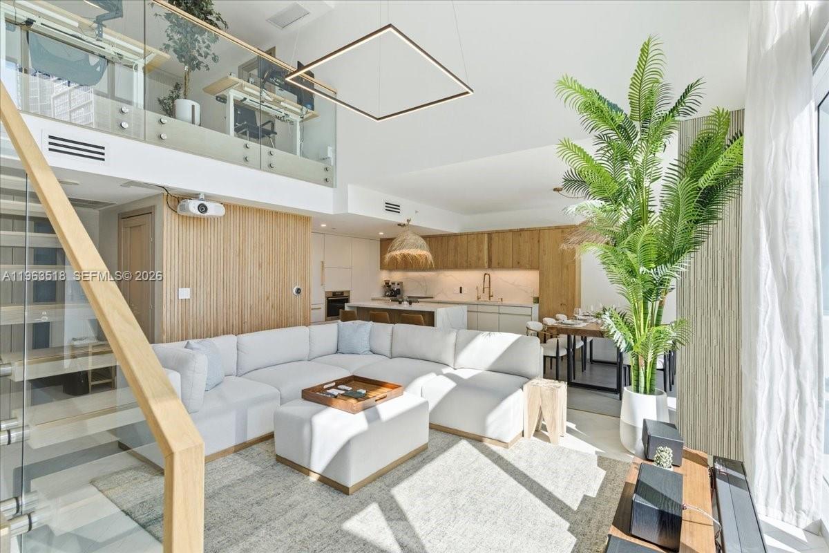 200 Biscayne Blvd Way #706