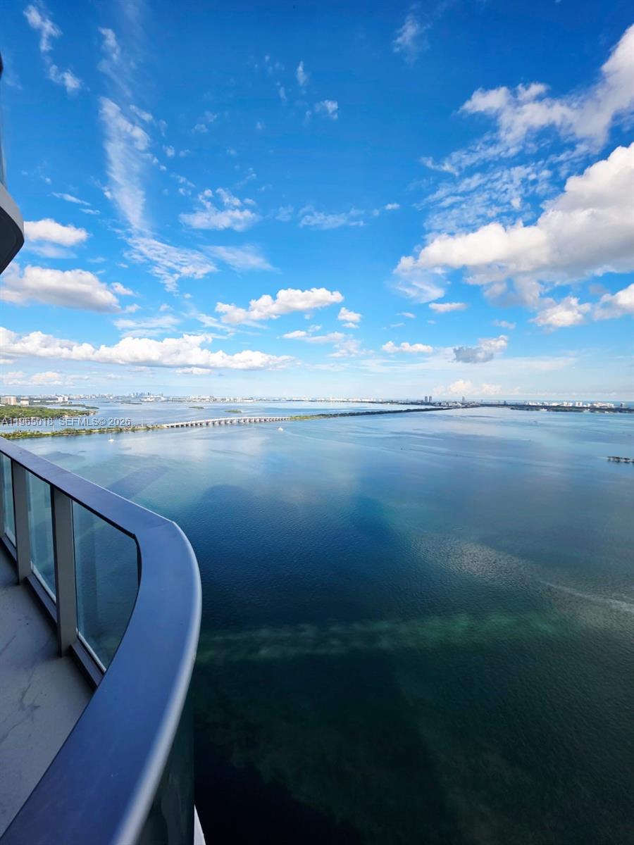 700 NE 24th St #2305 Miami, FL 33137