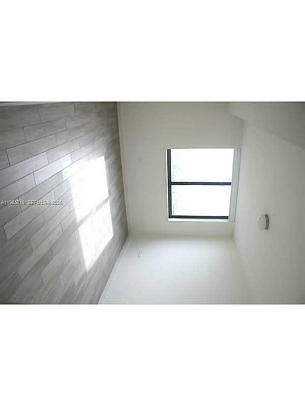 image Nine at Mary Brickell Village10