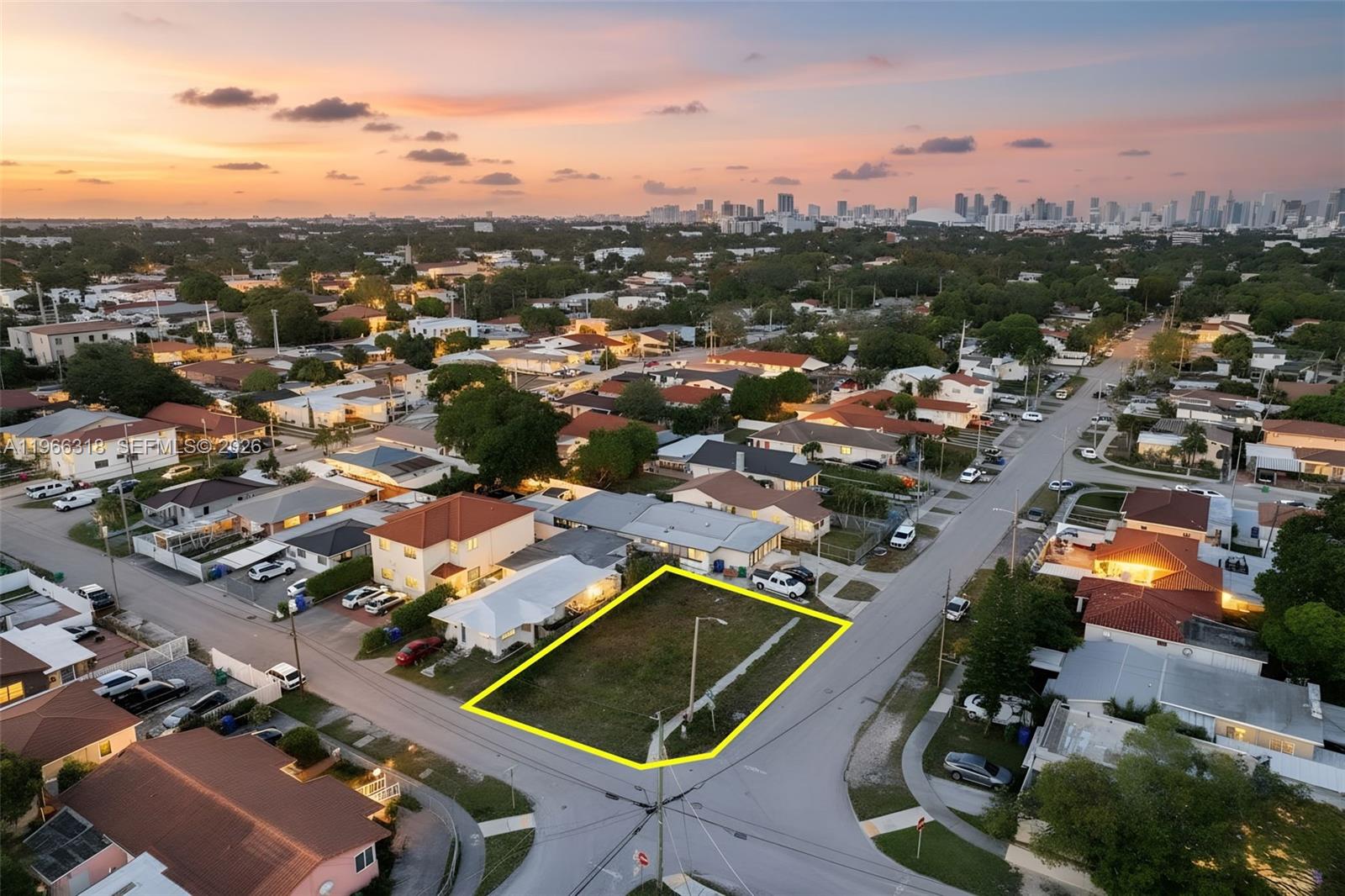 345 SW 36th Ave Miami, FL 33135