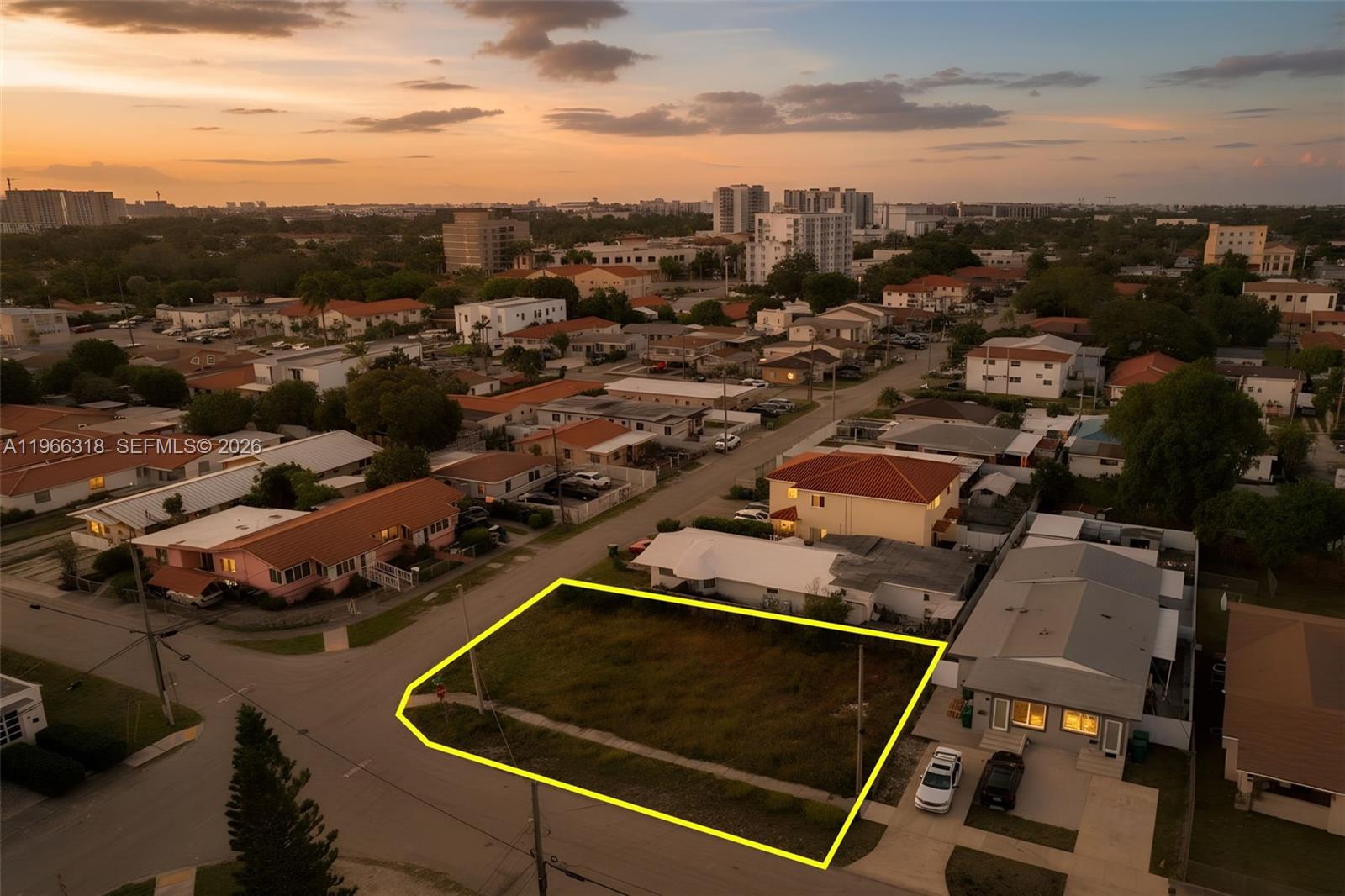 345 SW 36th Ave Miami, FL 33135