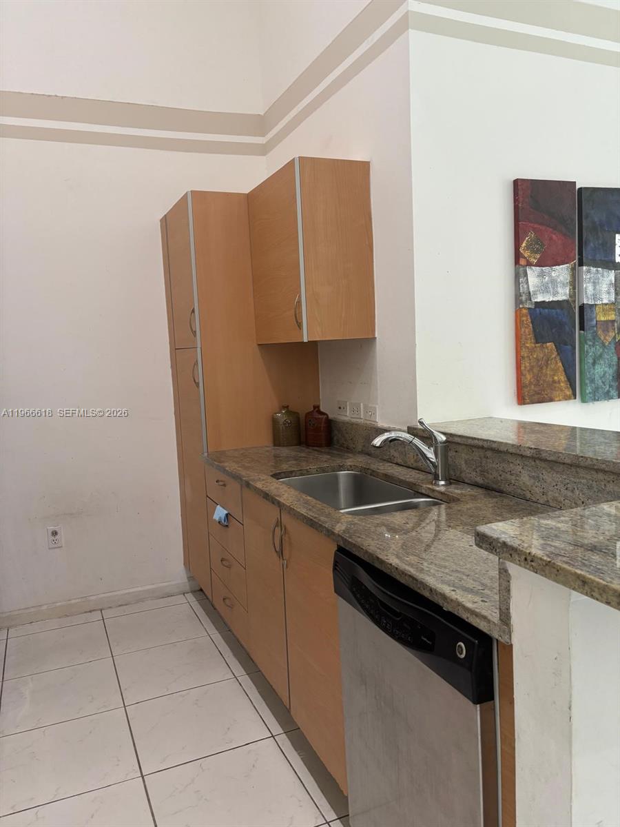 image The Venture at Aventura1