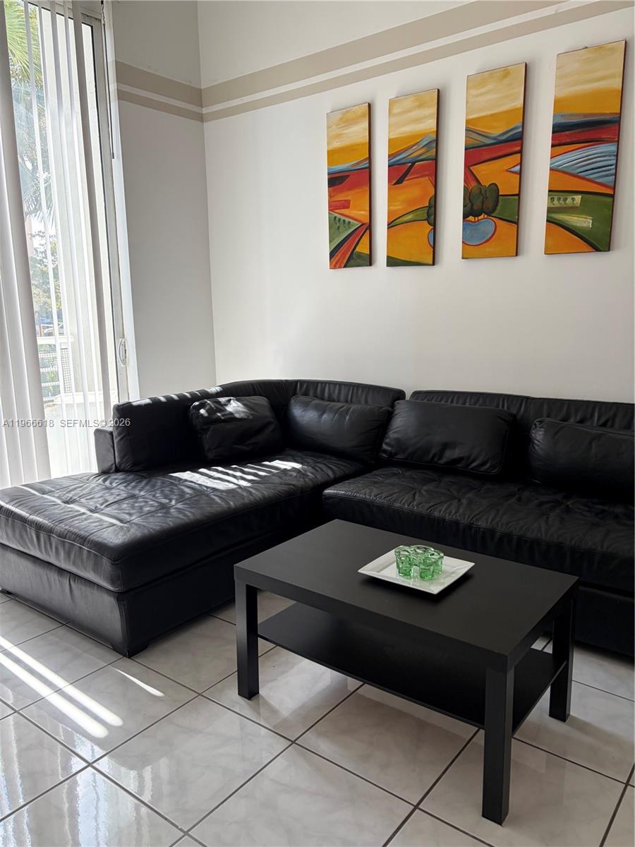 image The Venture at Aventura6