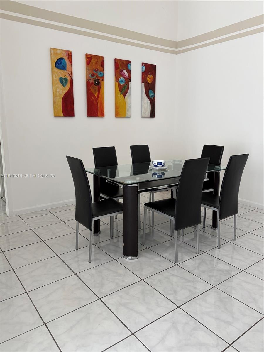 image The Venture at Aventura7