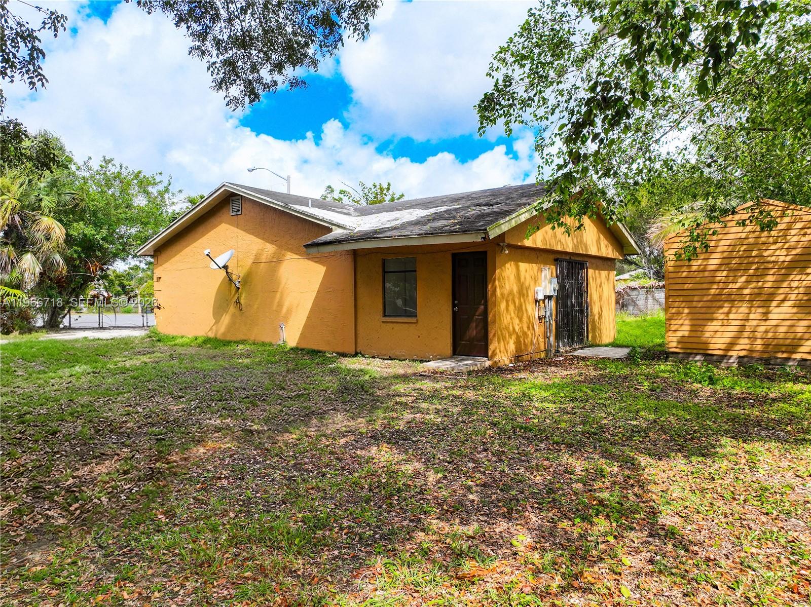 1664 SW 2nd Ct Homestead, FL 33030