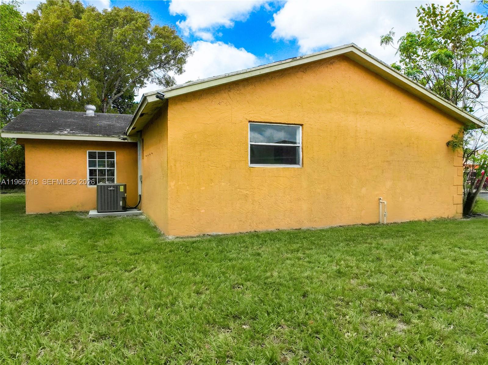 1664 SW 2nd Ct Homestead, FL 33030