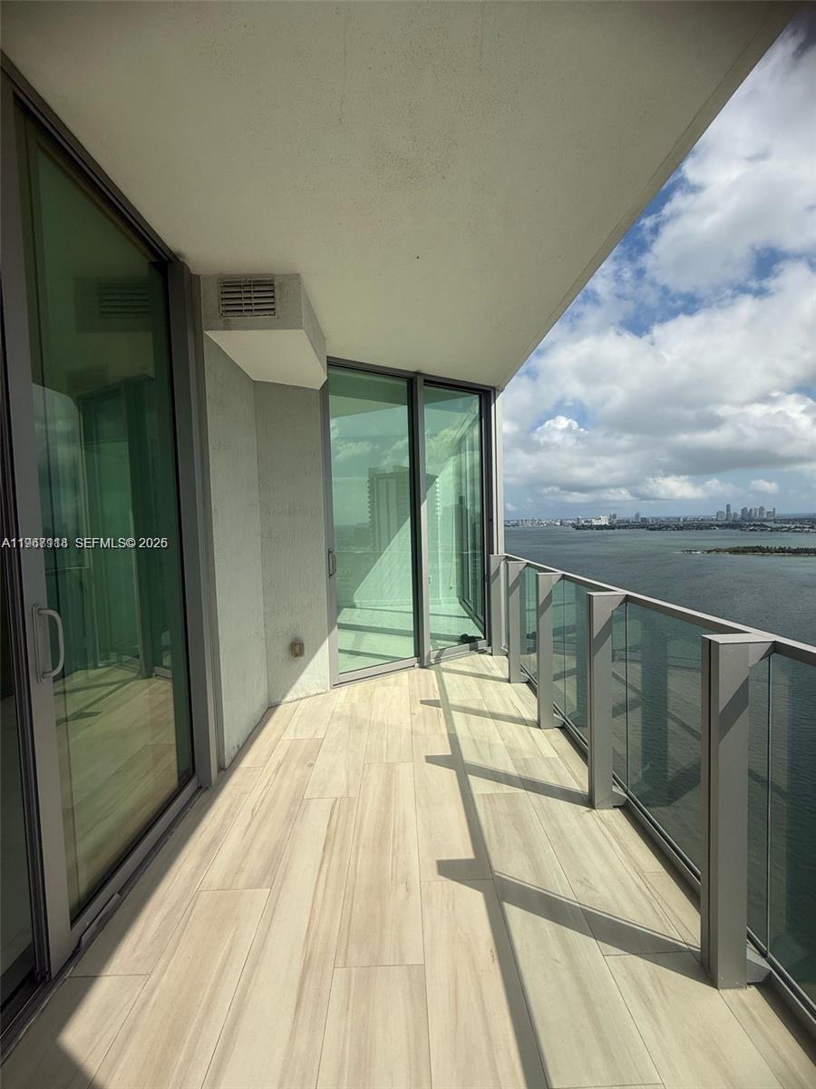 2900 NE 7th Ave #2709