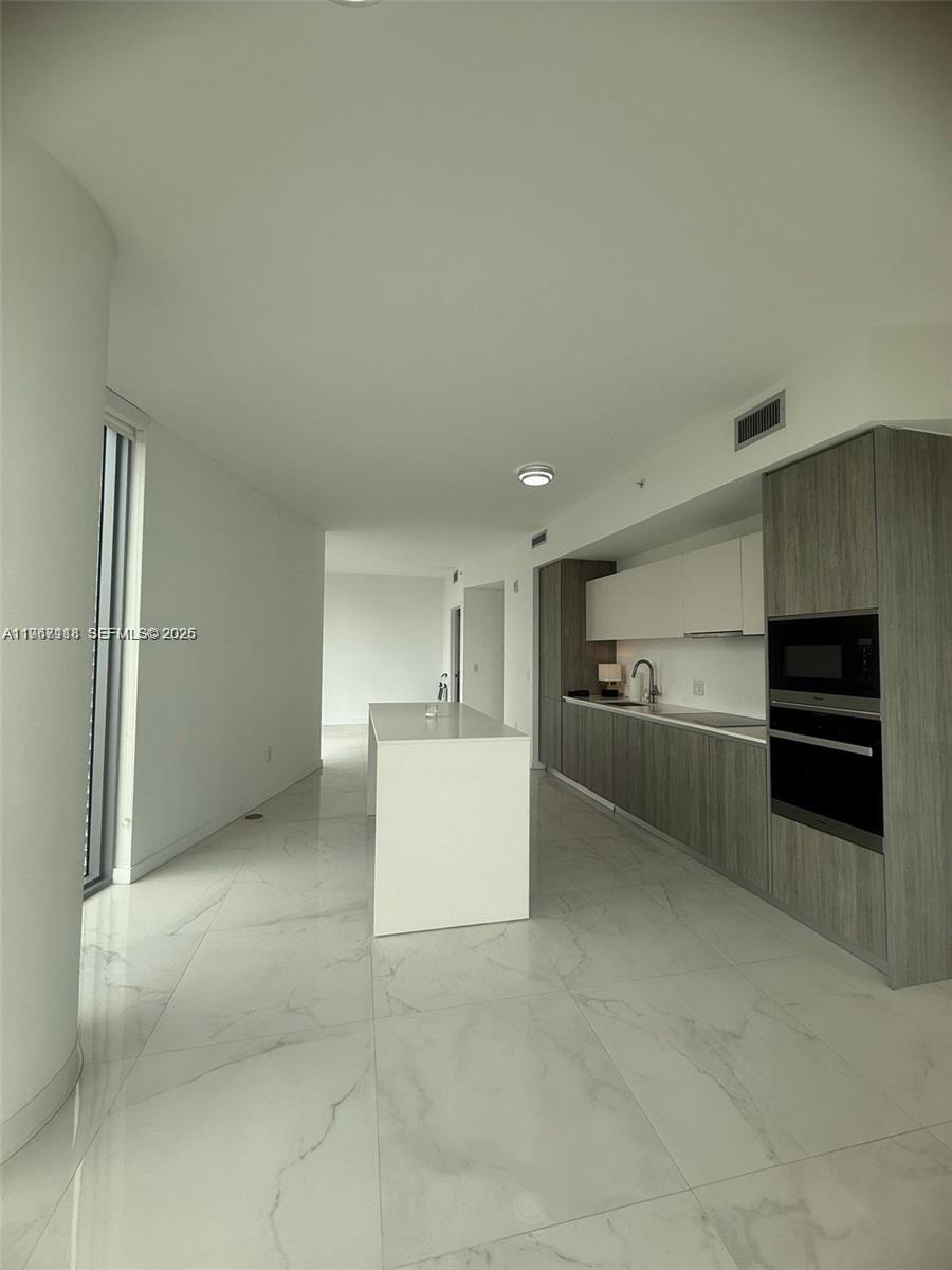 image Biscayne Beach3