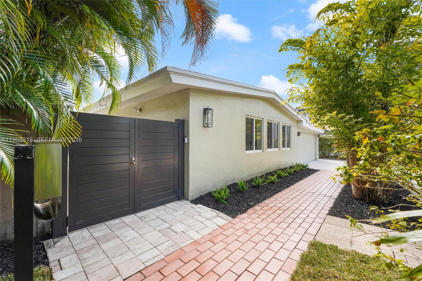 2935 NE 21st Ter Fort Lauderdale, FL 33306