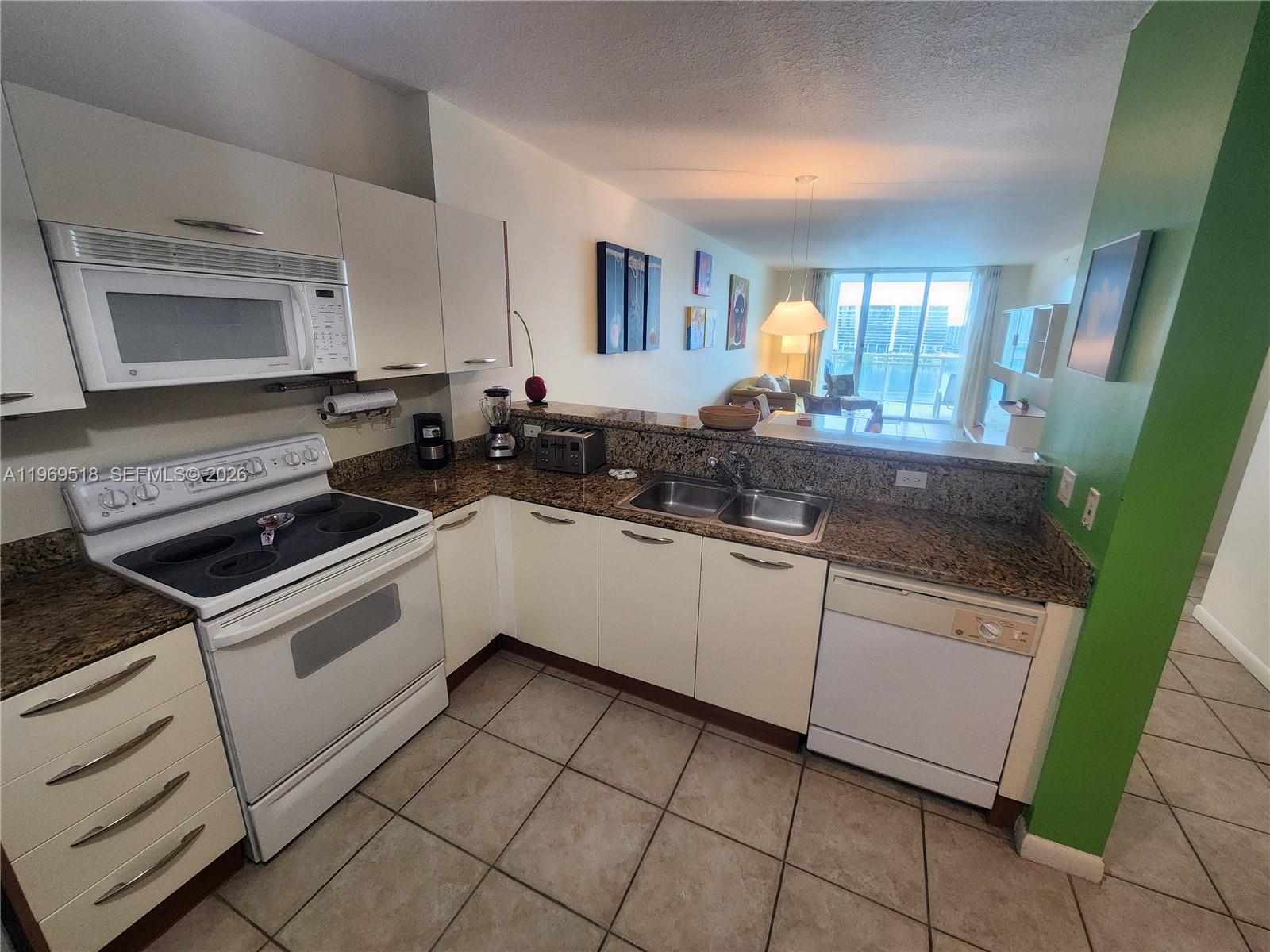 18100 N Bay Rd #PH7 Sunny Isles Beach, FL 33160