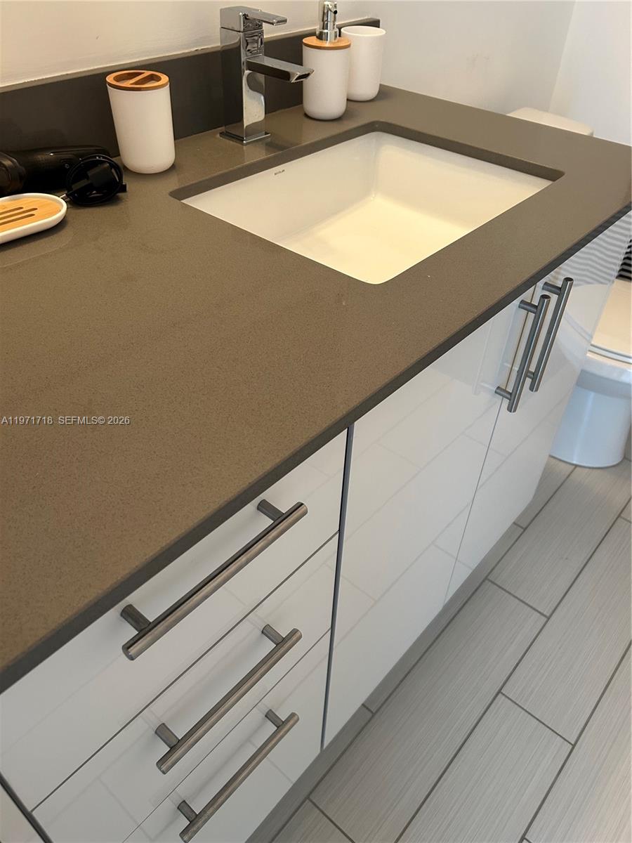 image Nine at Mary Brickell Village20