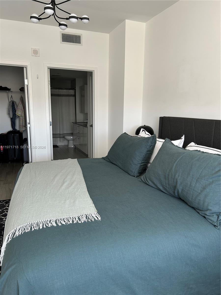 image Nine at Mary Brickell Village30