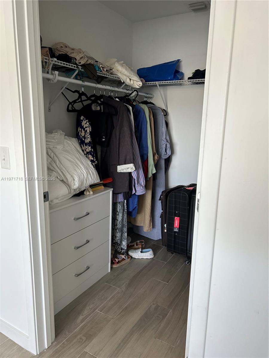 image Nine at Mary Brickell Village31