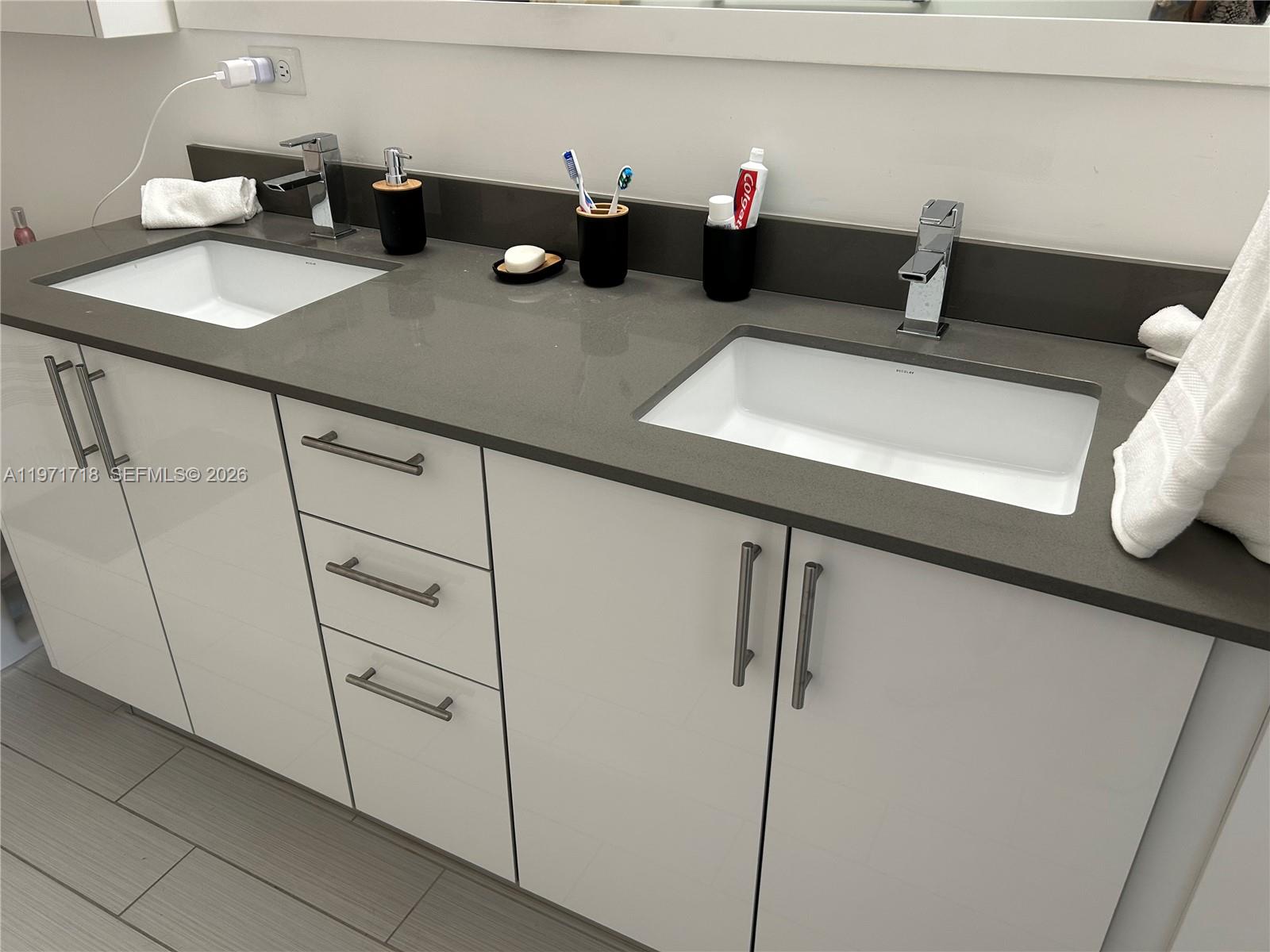 image Nine at Mary Brickell Village34