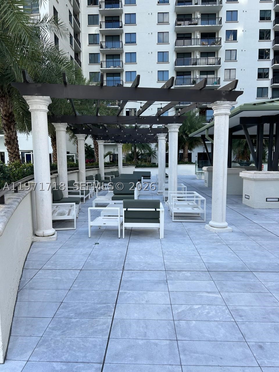 image Nine at Mary Brickell Village37