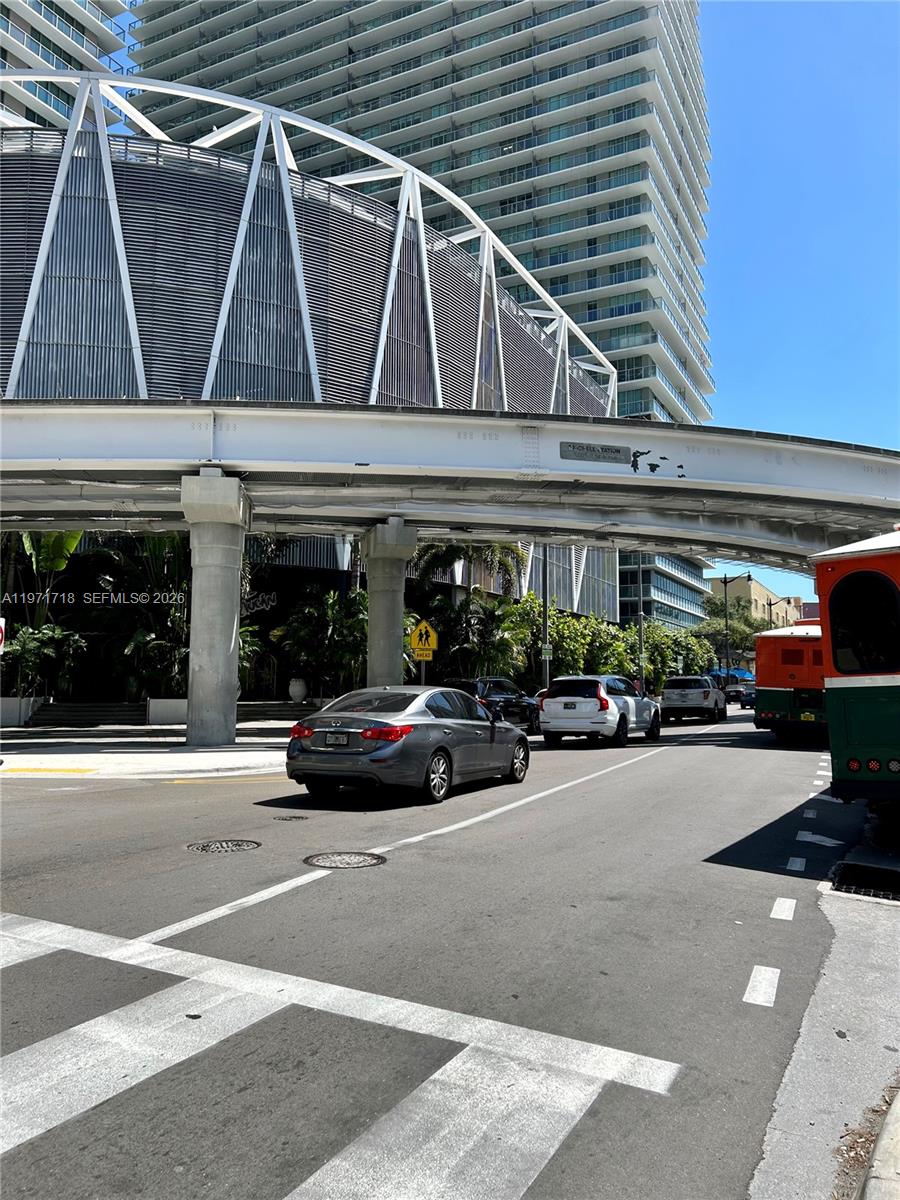 image Nine at Mary Brickell Village5