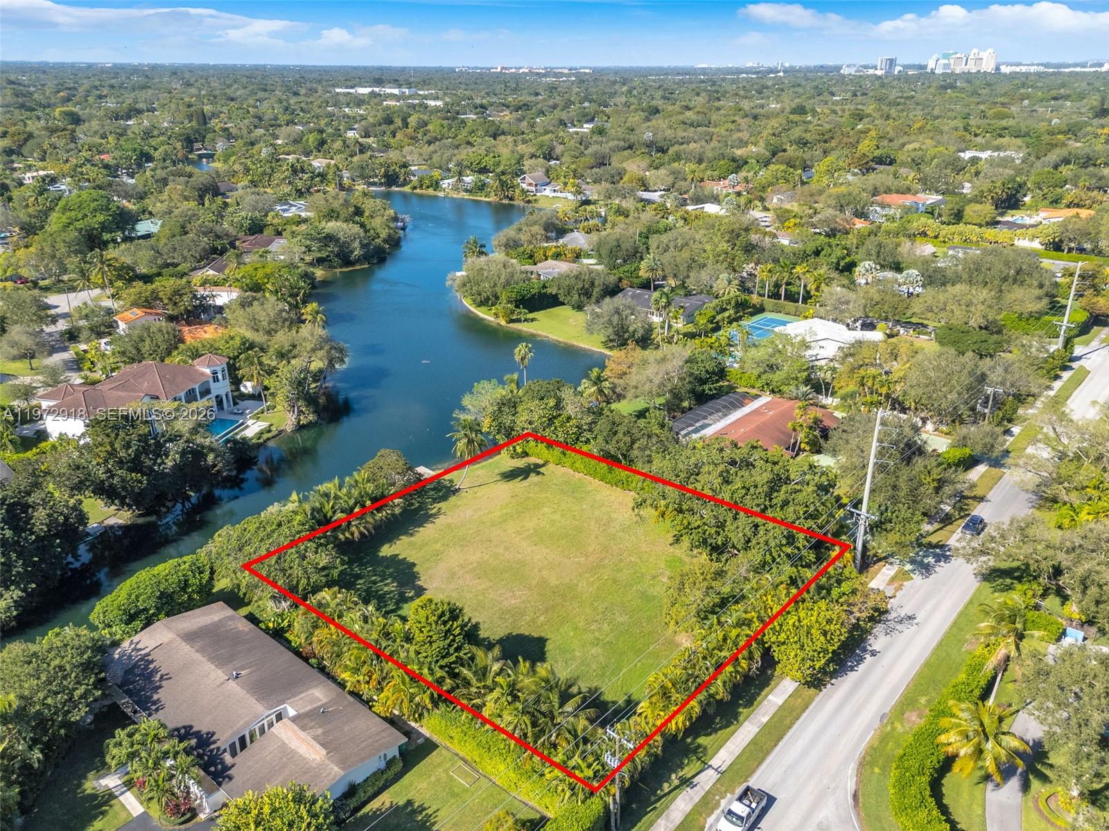 12950 SW 67th Ave Pinecrest, FL 33156