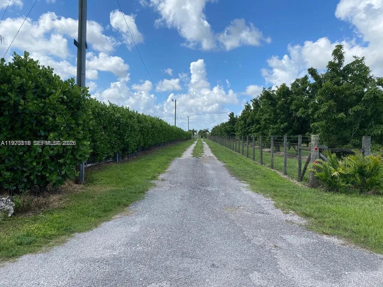 20401 SW 184th St Miami, FL 33187