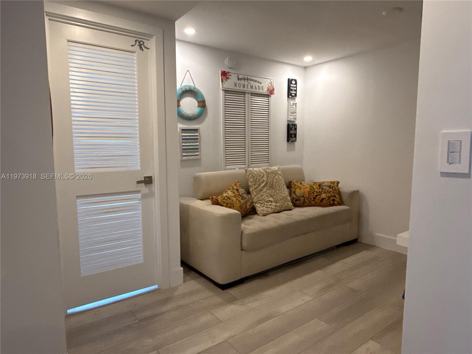 2333 Brickell Ave #1616 Miami, FL 33129