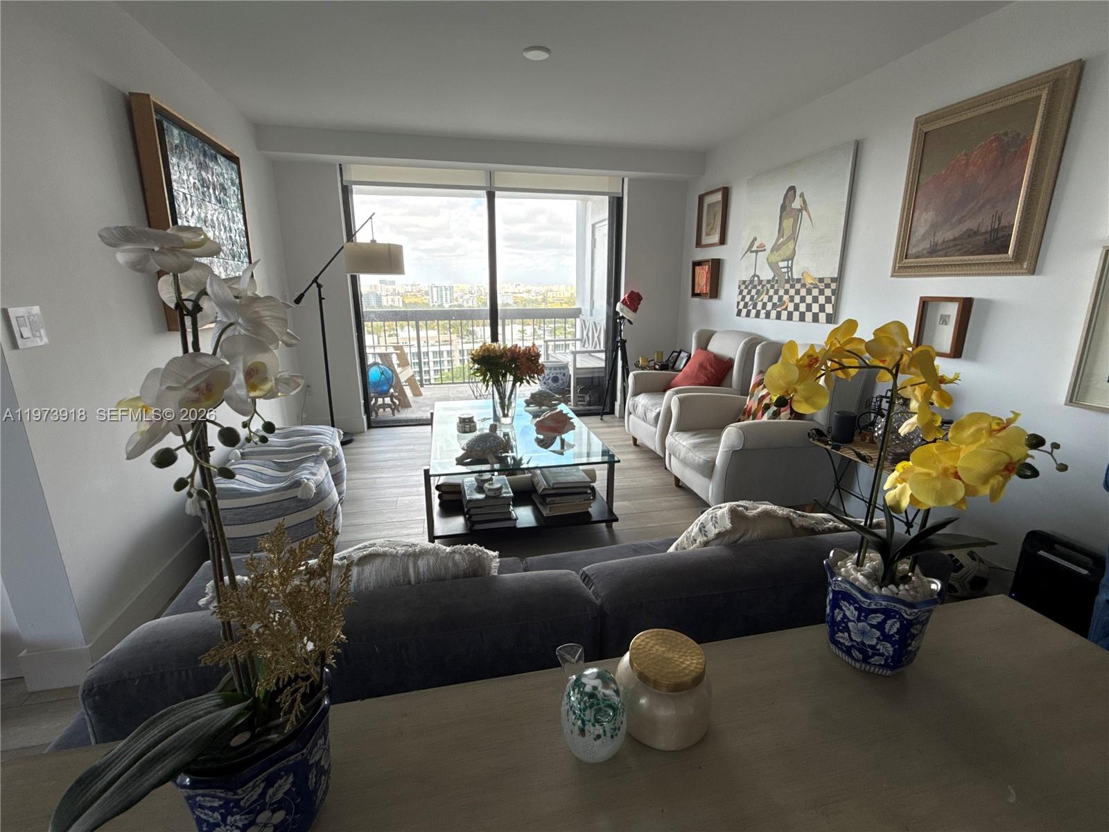 2333 Brickell Ave #1616 Miami, FL 33129