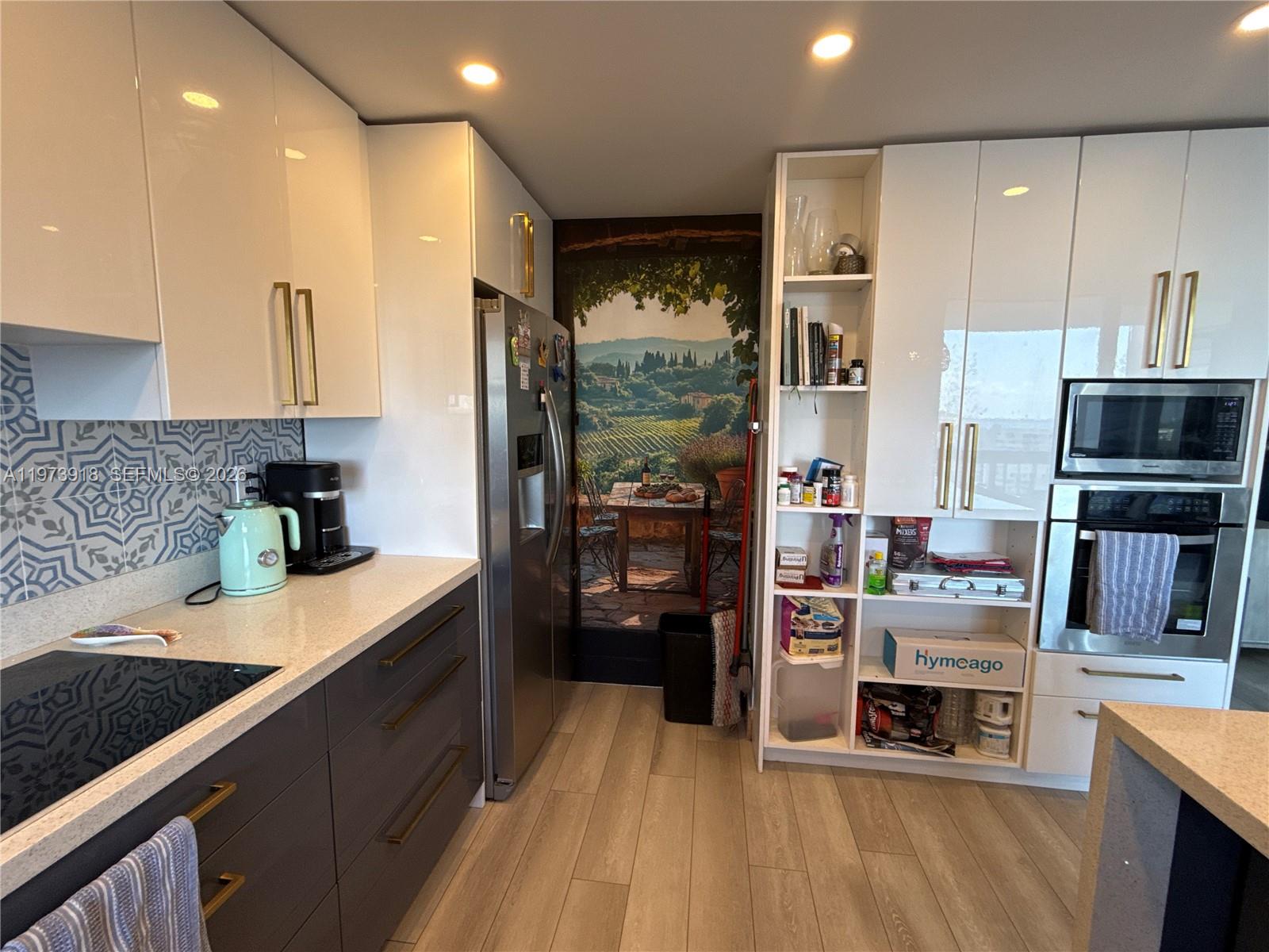 2333 Brickell Ave #1616 Miami, FL 33129