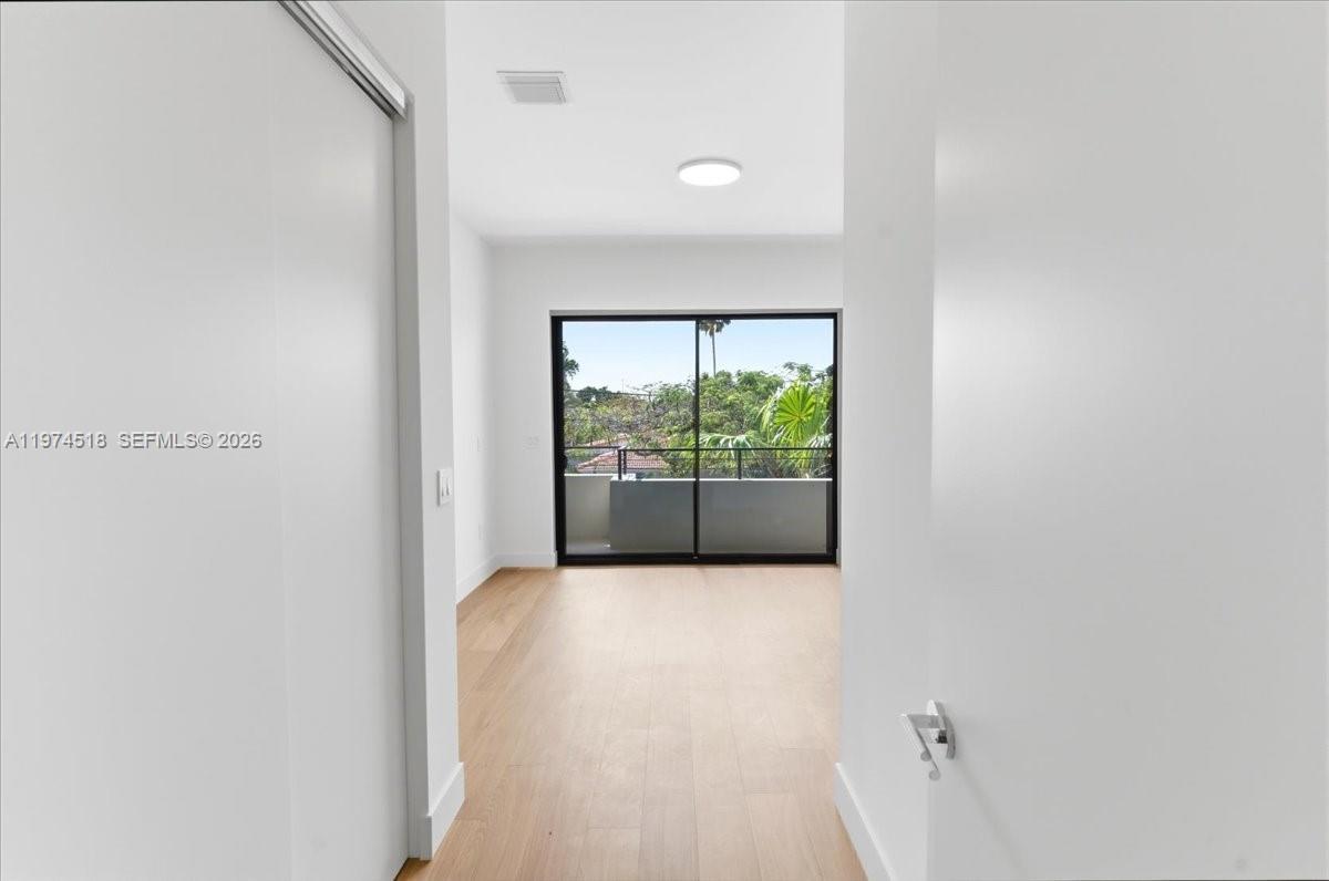 2925 SW 36th Ave Miami, FL 33133