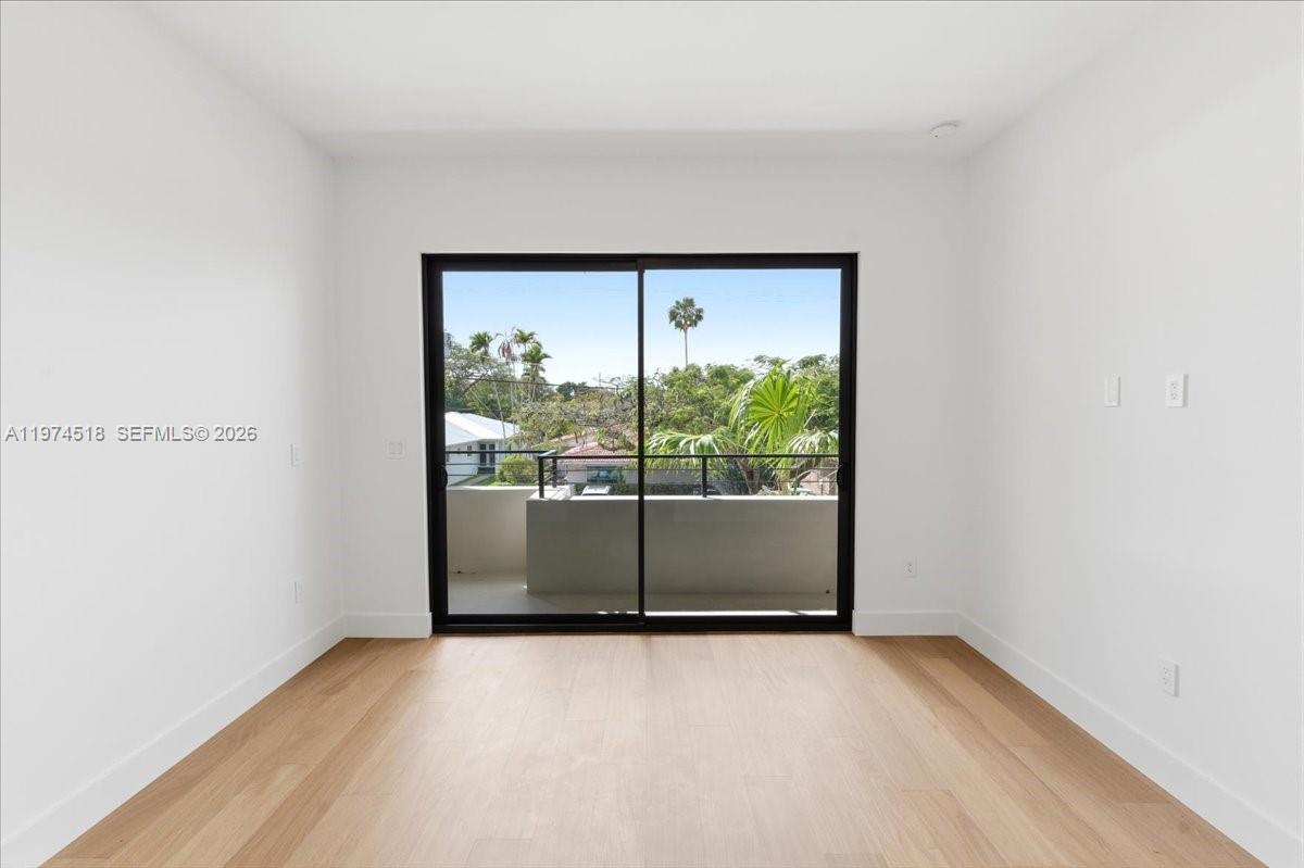 2925 SW 36th Ave Miami, FL 33133