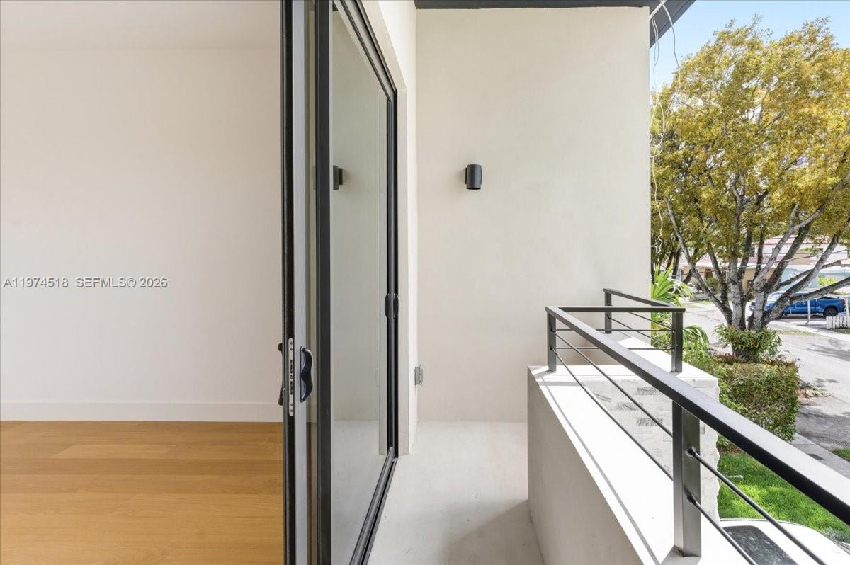 2925 SW 36th Ave Miami, FL 33133