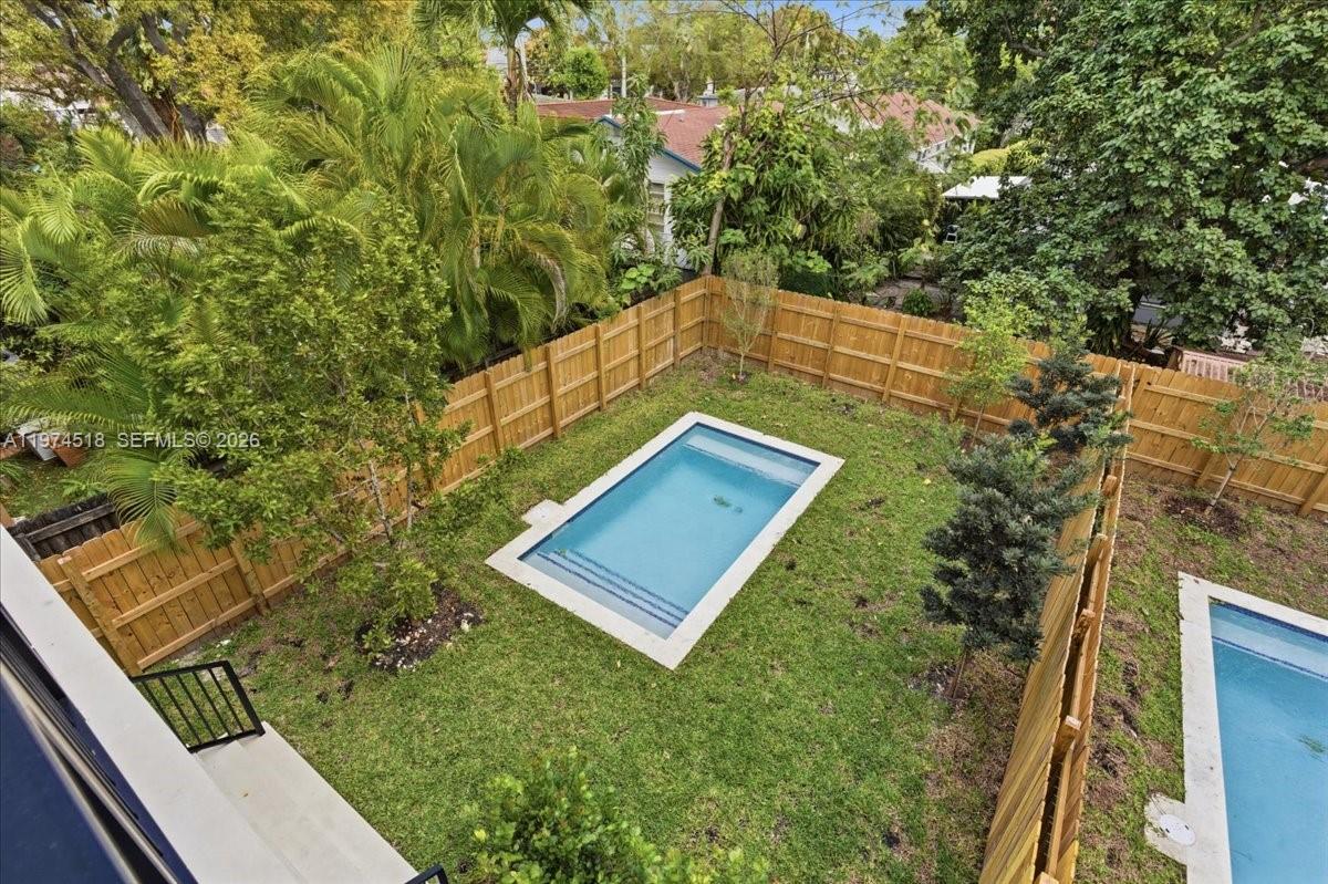 2925 SW 36th Ave Miami, FL 33133