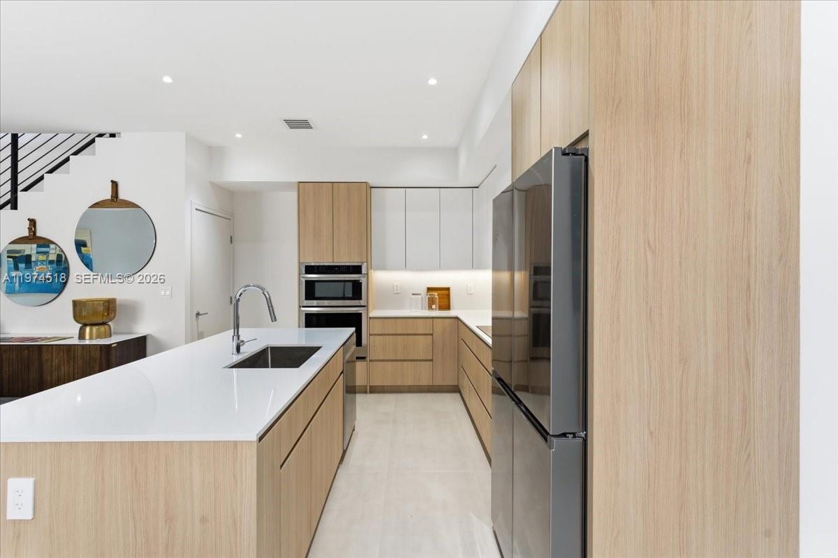 2925 SW 36th Ave Miami, FL 33133