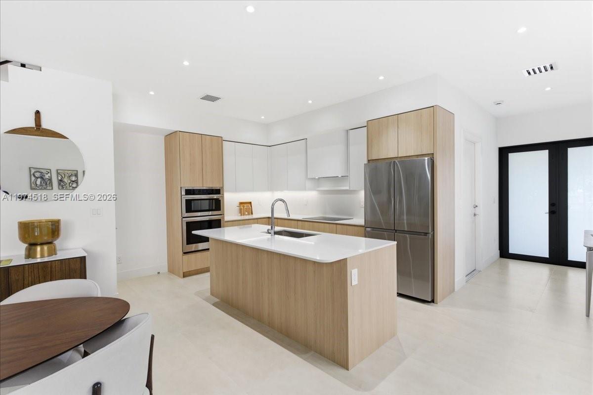 2925 SW 36th Ave Miami, FL 33133