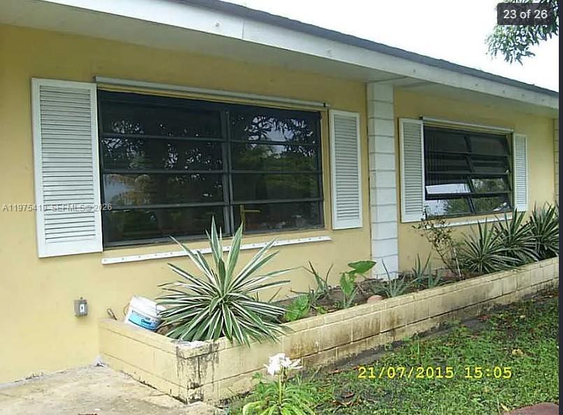 16501 SW 102nd Ct Miami, FL 33157