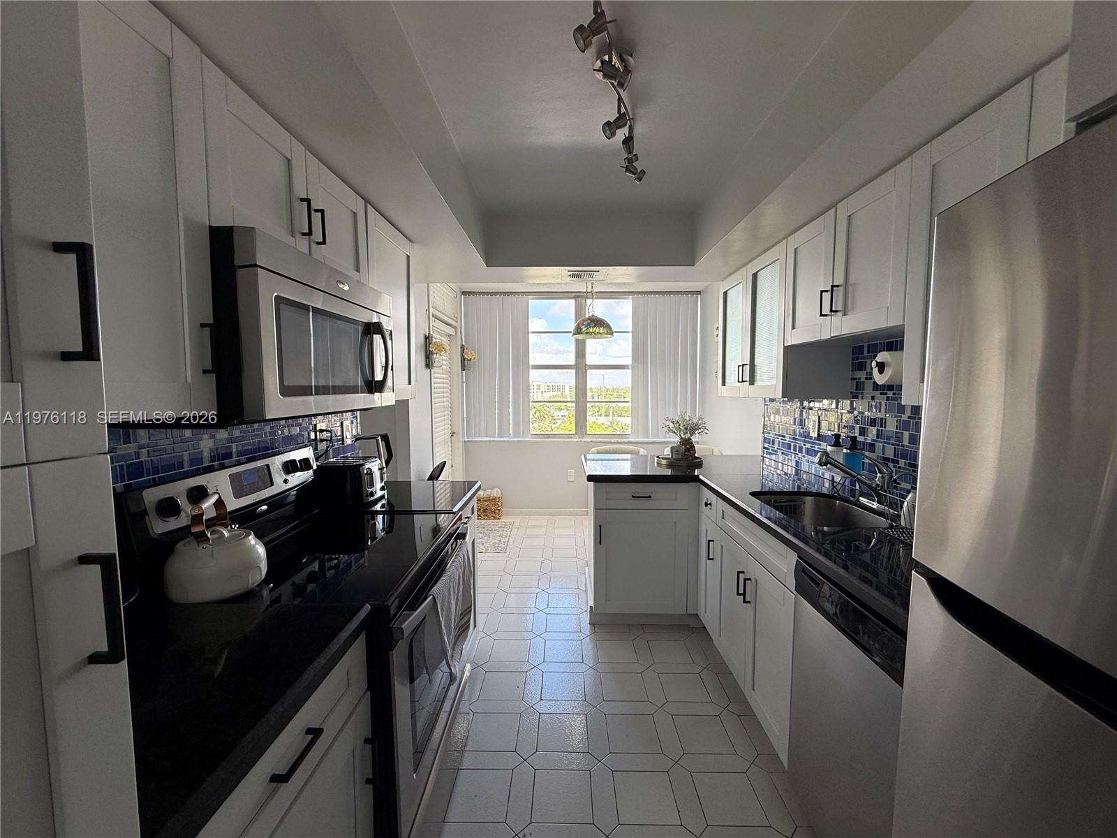 18011 Biscayne Blvd #805 Aventura, FL 33160