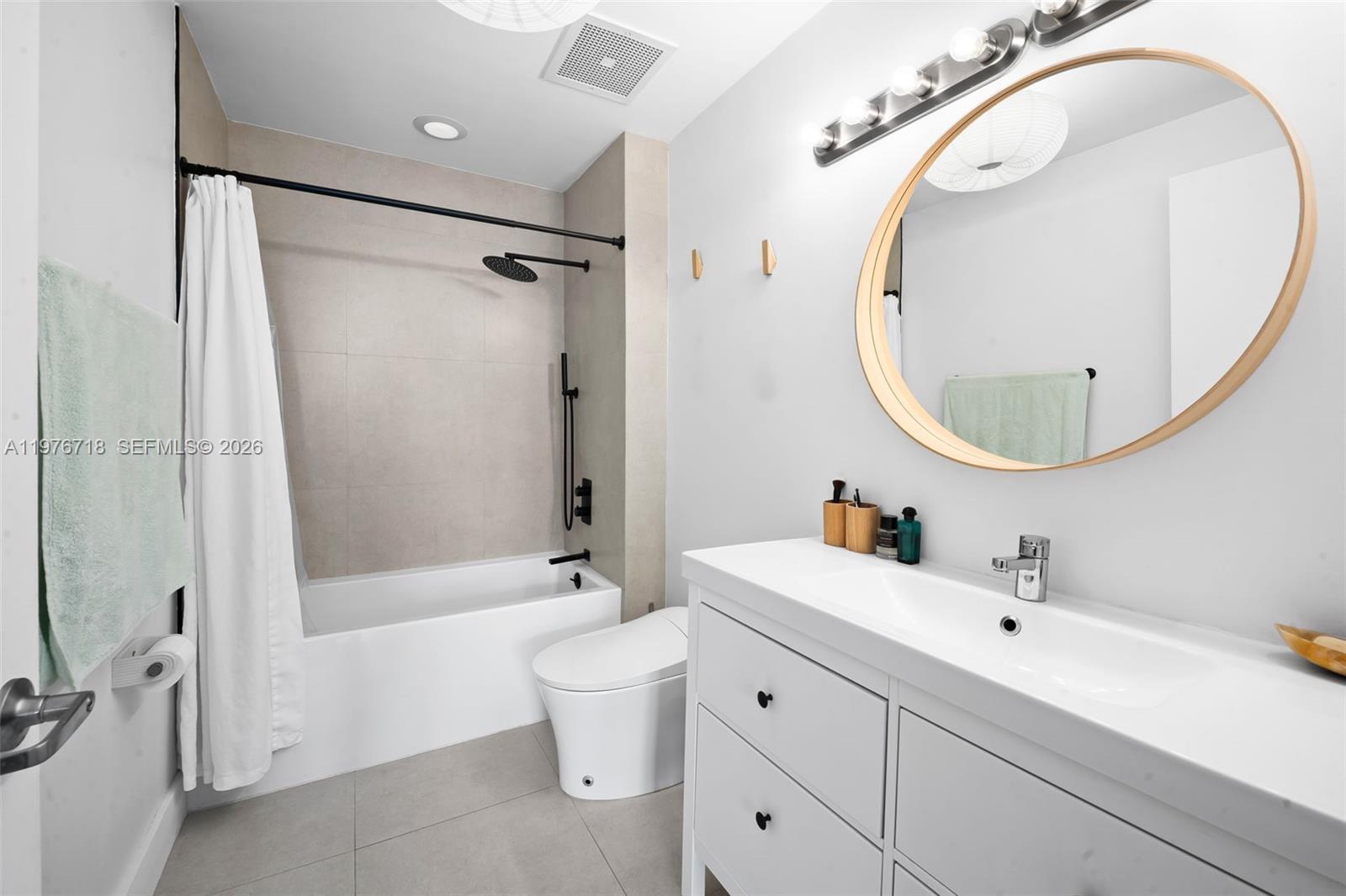 3470 E Coast Ave #H1412 Miami, FL 33137