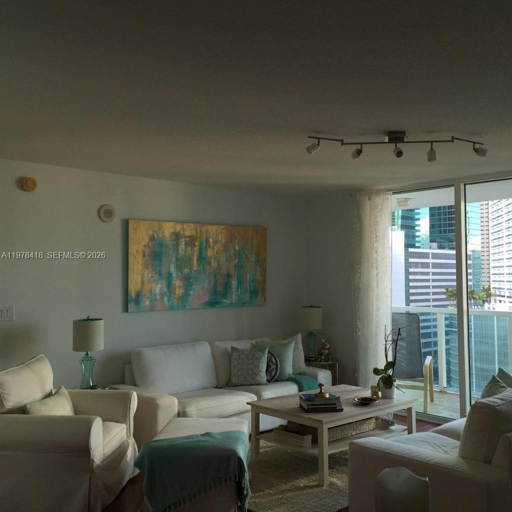 31 SE 5th St #2206 Miami, FL 33131