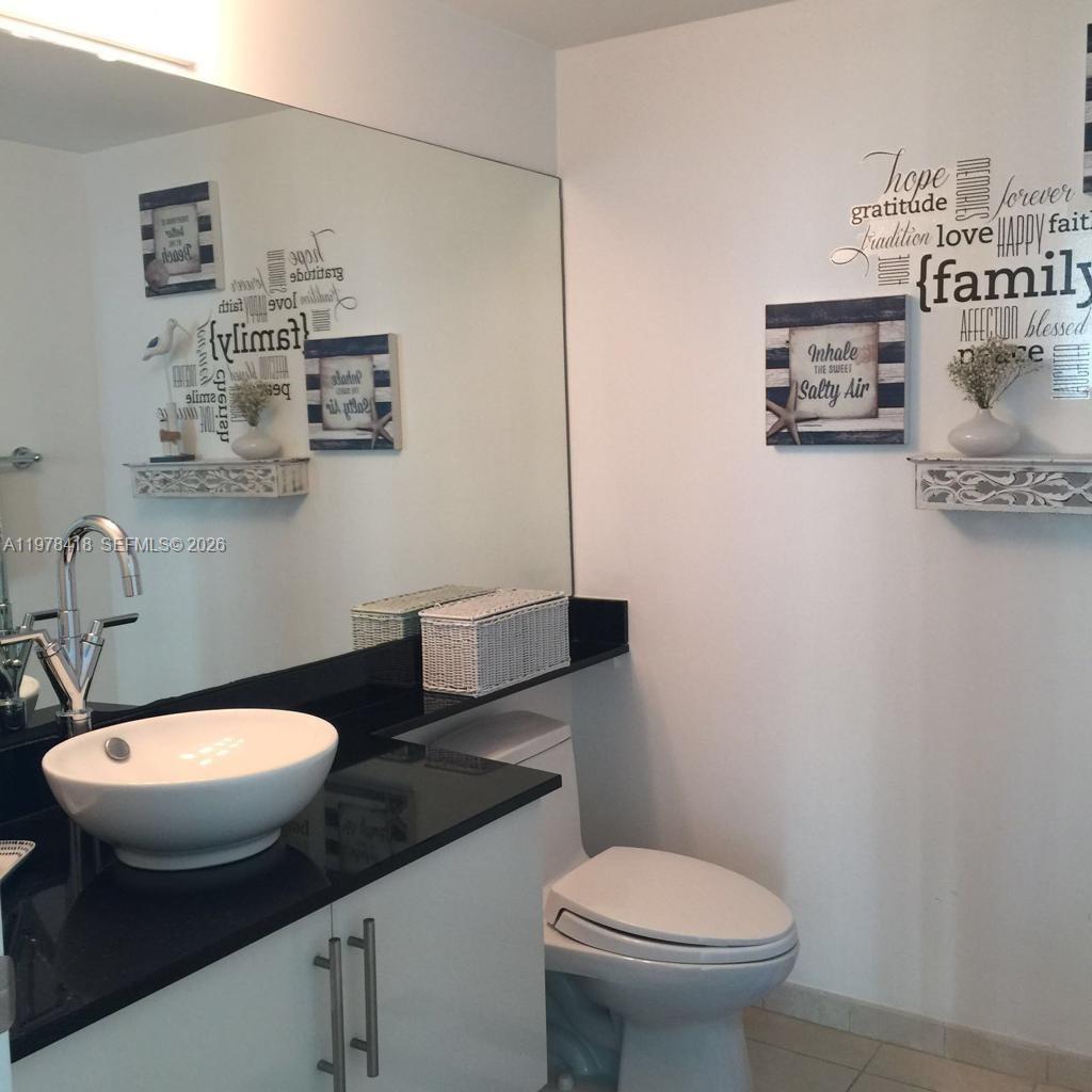 31 SE 5th St #2206 Miami, FL 33131