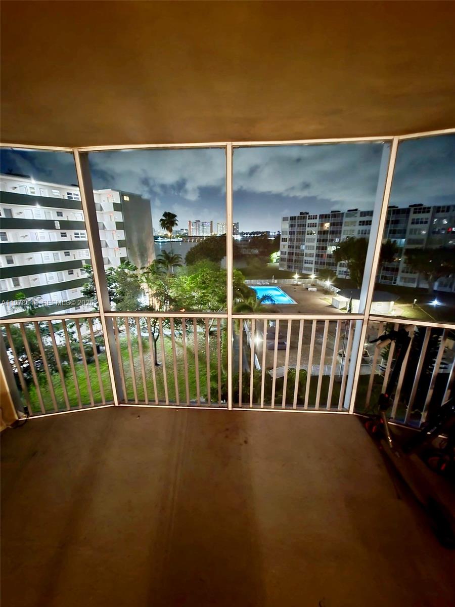 1750 NE 191st St #620-3